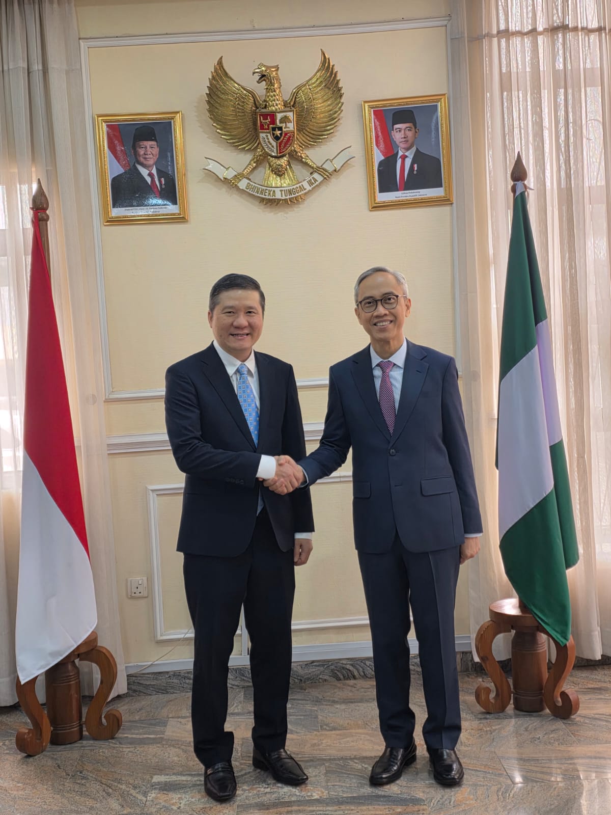 Chào xã giao Đại sứ Indonesia.
